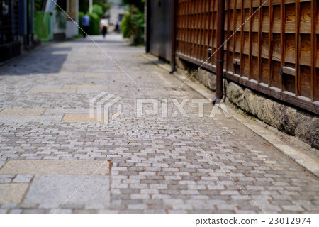 鵝卵石鋪設的路面日式Kodo Edo Kawagoe Nagakutein寺 鵝卵石鋪設的路面日式Kodo Edo Kawagoe Nagakutein寺 23012974