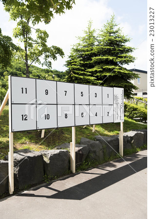 選舉海報公告板 選舉海報公告板 23013227