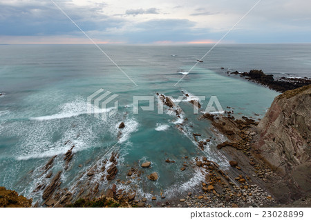 Sunset sea coast view. 23028899
