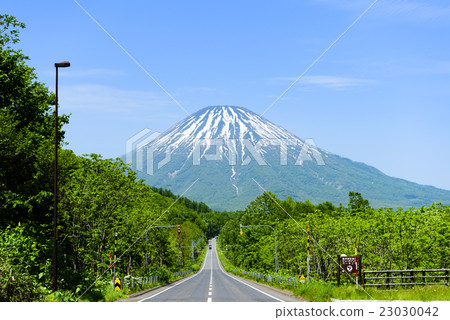 Mt. Yotei and Honjo Mt. Yotei and Honjo 23030042