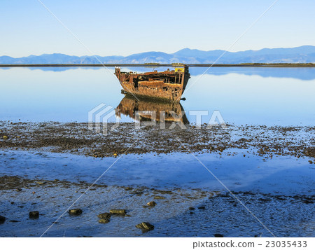 Abandoned ship in New Zealand Abandoned ship in New Zealand 23035433