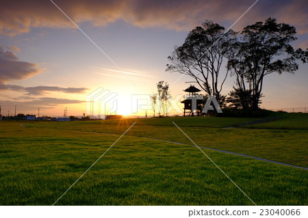 Evening view of Karako ruins (Tawara Honmachi, Isogi-gun, Nara) 23040066