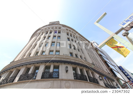 Ginza 4-chome intersection Wako 23047302
