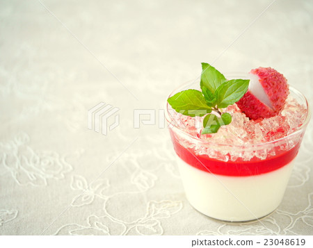 Lychee's panna cotta linen background (copy space) 23048619