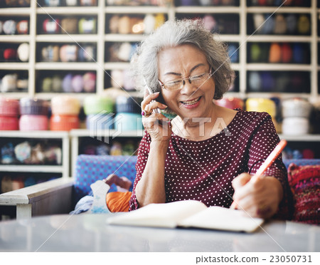 Writing Note Order Memo Support Woman Concept 23050731