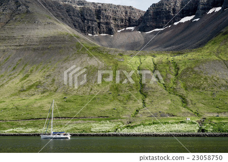 Scenic landscape near Reykjavik in Iceland 23058750