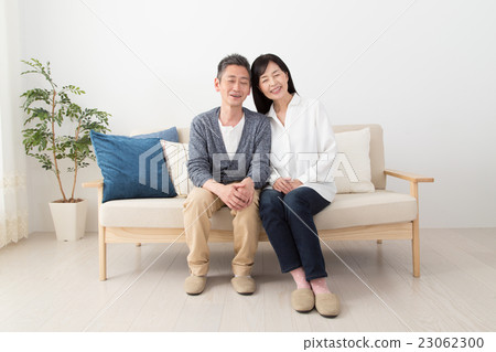A good couple A good couple 23062300