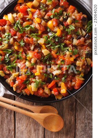 Spanish cuisine 23064020