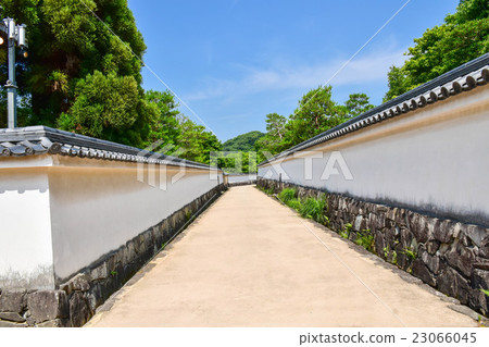 Kokoen庭院白色牆壁 23066045