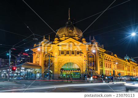 Australia Flinders station in Melbourne Night view 23070113