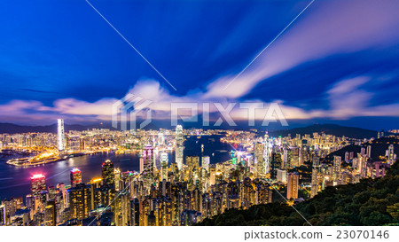 香港摩天大樓站立的風景晚上風景/夜視圖 23070146