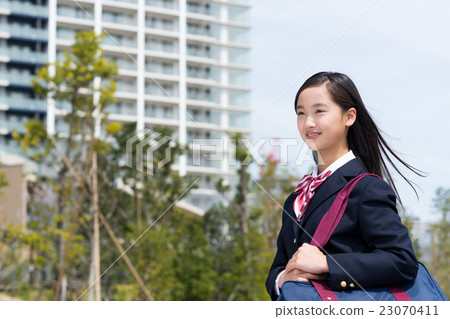 中學生 23070411