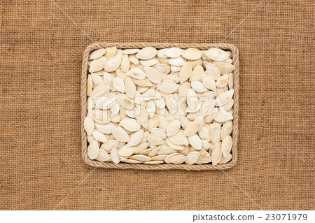 Frame made of rope with pearl pumpkin seed Frame made of rope with pearl pumpkin seed 23071979
