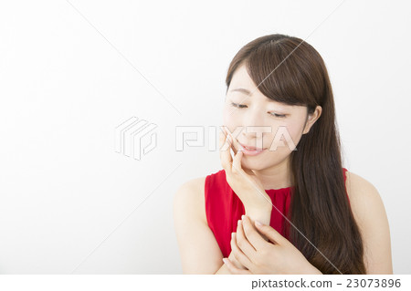 看著女性的情緒看著視線看微笑靈感啟發白色備份副本空間 看著女性的情緒看著視線看微笑靈感啟發白色備份副本空間 23073896