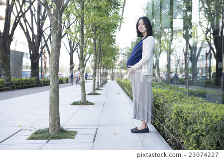 Maternity photo Maternity photo 23074227