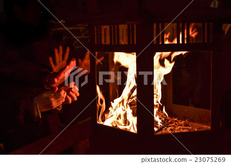 Yasaka Shrine White Rising Yasaka Shrine White Rising 23075269