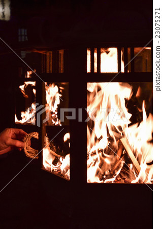 八坂神社白崛起 23075271