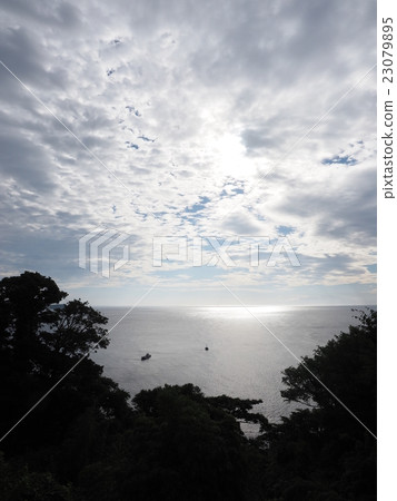 Sea and summer sky seen from the inn of Minamiizu, Shizuoka prefecture 23079895