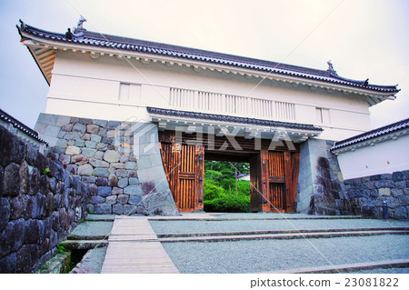 神奈川縣小田原城Ninomaru銅門(外面)2015年8月 神奈川縣小田原城Ninomaru銅門(外面)2015年8月 23081822