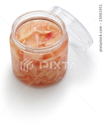 醃製的新鮮薑與甜和醋 23081951