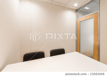 小會議室桌子和椅子 23083846