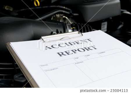Mechanic Inspecting damage car  23084113