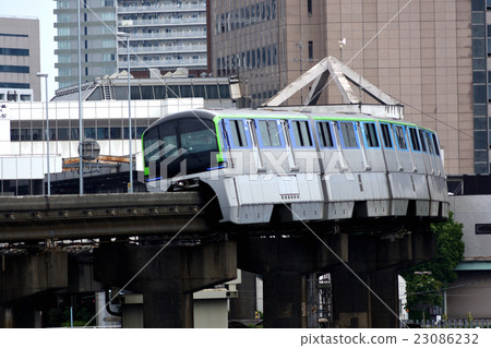 Tokyo monorail departing Tennozu Isle station Tokyo monorail departing Tennozu Isle station 23086232