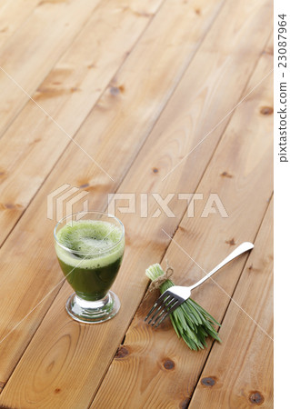 Wheatgrass juice image 23087964