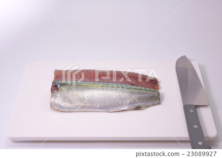 三個鯖魚下來 23089927