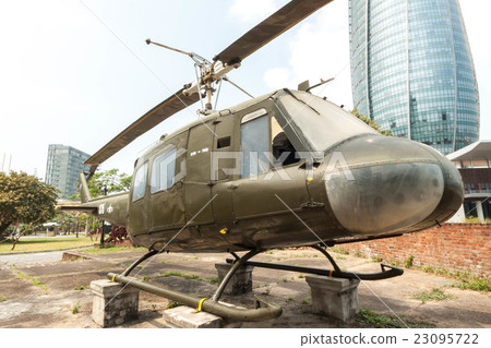 The UH-1 helicopter used by the US military during the Vietnam War, which is exhibited at the Danang museum 23095722