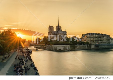 Cathedral of Notre Dame de Paris at sunset, France Cathedral of Notre Dame de Paris at sunset, France 23096839