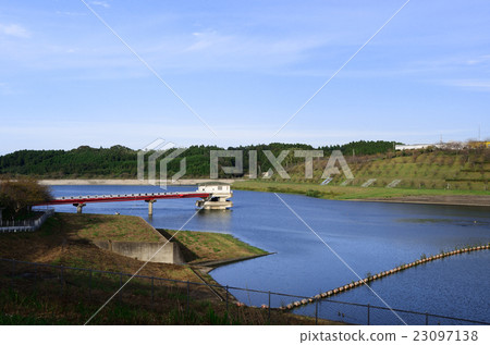 Long-length dam 23097138