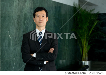 中間的商人 中間的商人 23099526