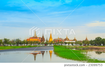 Royal palace reflect on water at dust. Royal palace reflect on water at dust. 23099753