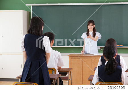 學校 課程 上課 23100305