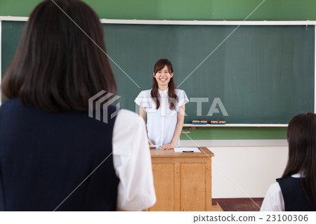 學校 課程 上課 23100306