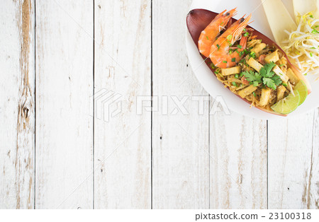 Asian Rice Noodle with Shrimp , PAD THAI 23100318