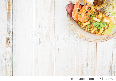 Asian Rice Noodle with Shrimp , PAD THAI Asian Rice Noodle with Shrimp , PAD THAI 23100780