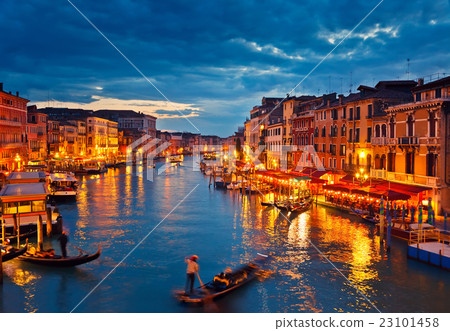 Venice at night 23101458