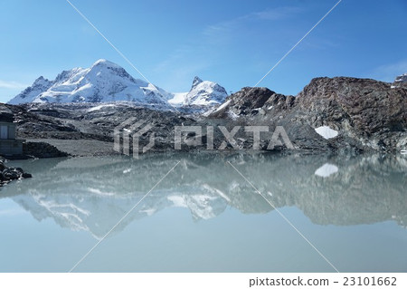 Brighthorn and Klein Matterhorn and Glacier Lake 23101662
