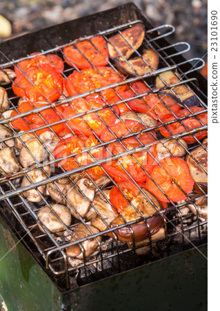 Delicious grilled vegetable  23101690