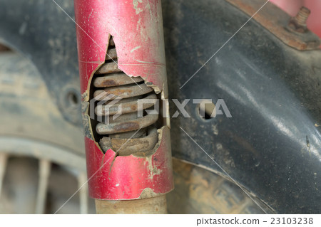 motorcycle shock absorber rusty crack broken motorcycle shock absorber rusty crack broken 23103238