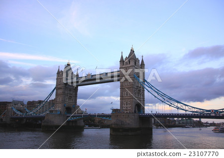 Tower bridge at dusk Tower bridge at dusk 23107770