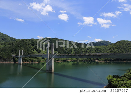 Suspension bridge 23107957