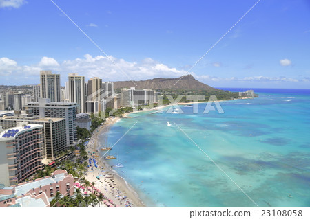 Waikiki Beach and Diamond Head 23108058