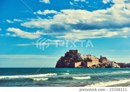 Castillo del Papa Luna. Spain 23108111