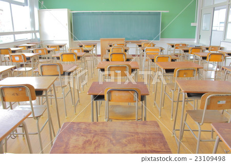 一所學校 23109498