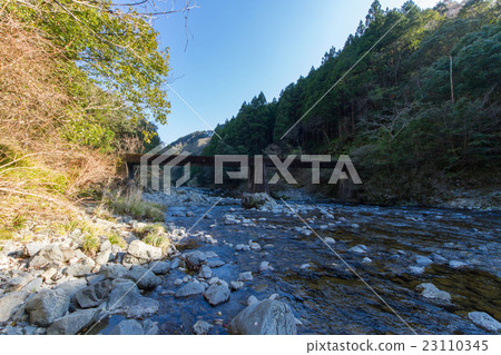 Anonymous settlement bridge hanging on Uchikawa River in Shimanto City, Kochi Prefecture Anonymous settlement bridge hanging on Uchikawa River in Shimanto City, Kochi Prefecture 23110345
