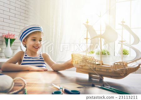 Dreams of sea 23113211