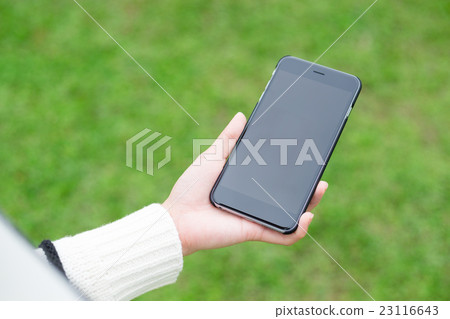 Woman hold with cellphone 23116643